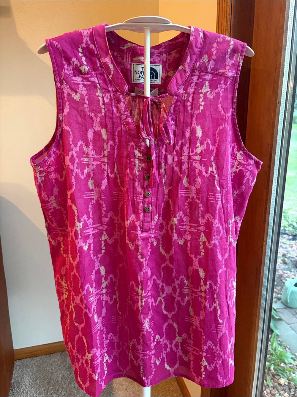 The North Face Women's Bright Pink Tie-Neck Sleeveless Top
